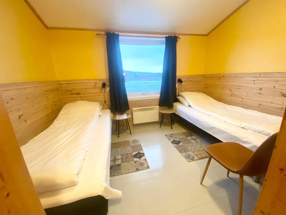 Skoghus Hostel Silsand Bagian luar foto
