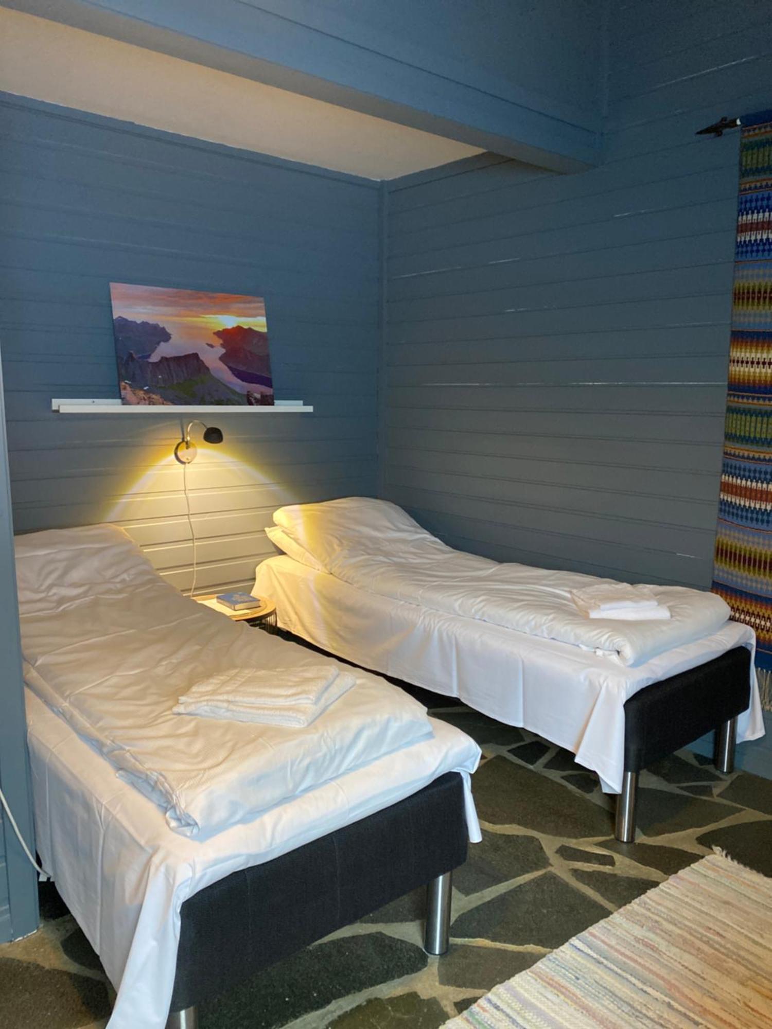 Skoghus Hostel Silsand Bagian luar foto