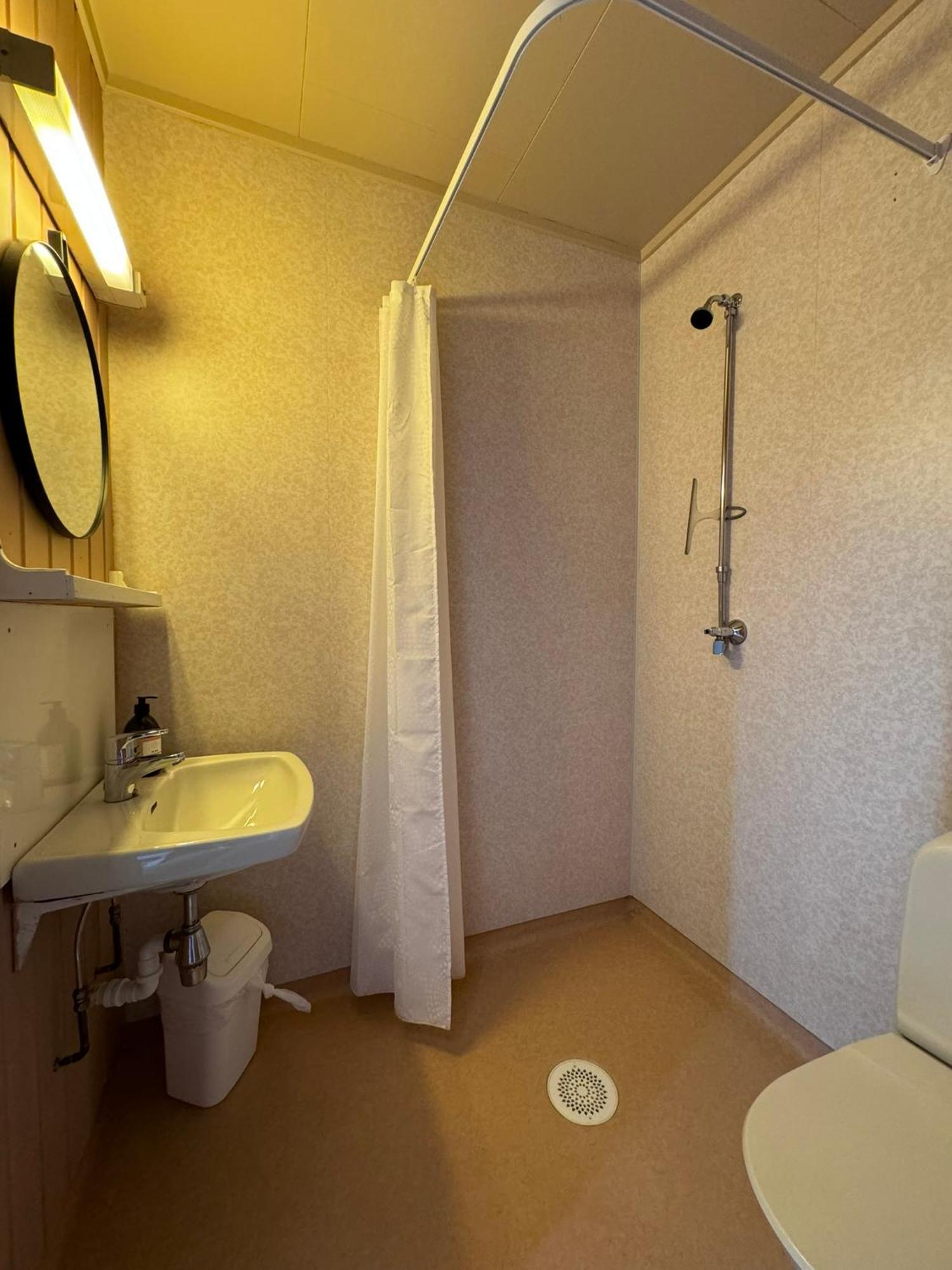 Skoghus Hostel Silsand Bagian luar foto
