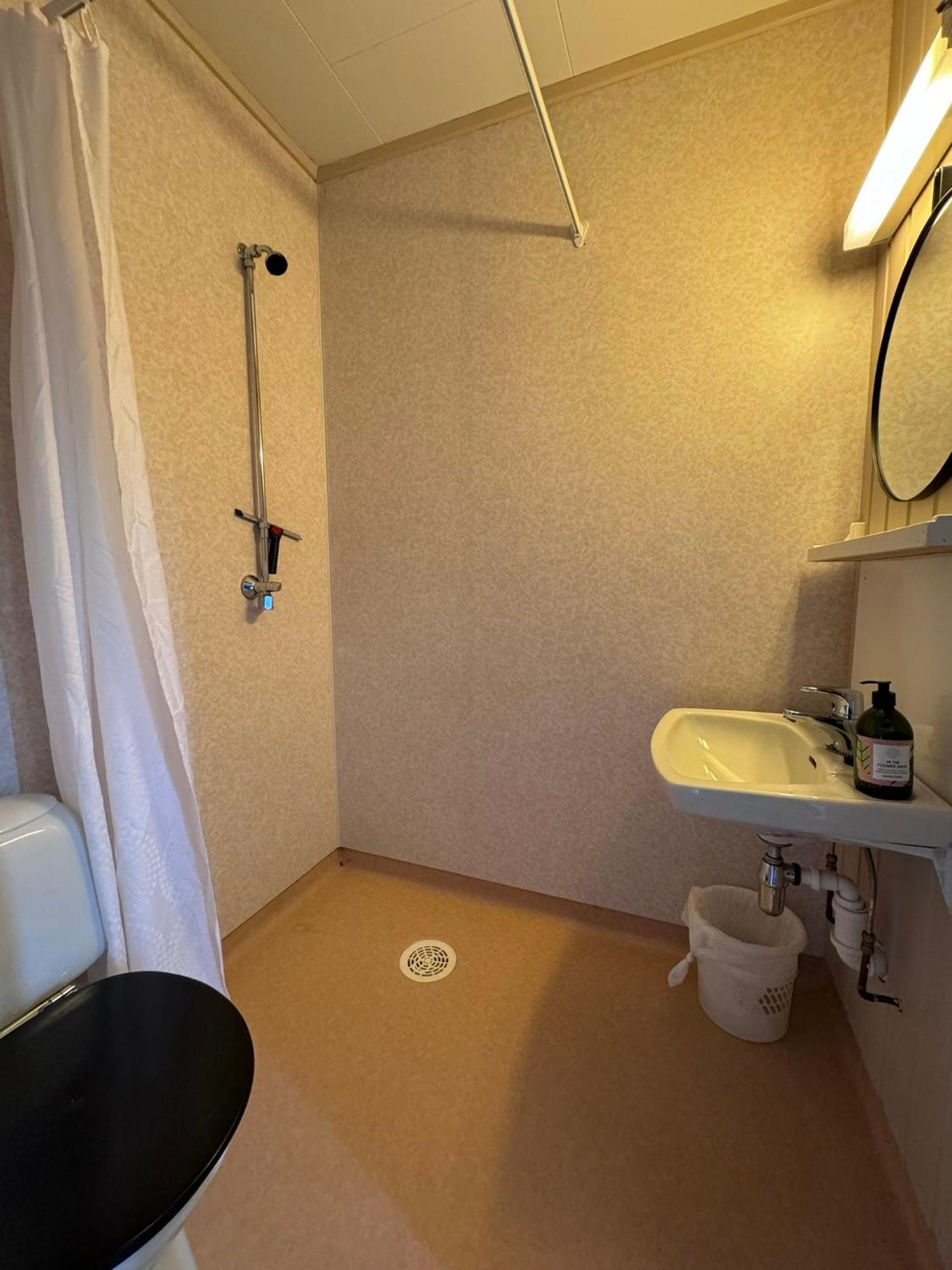 Skoghus Hostel Silsand Bagian luar foto