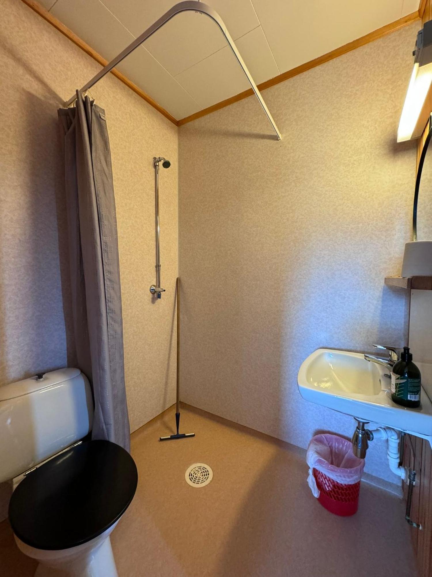 Skoghus Hostel Silsand Bagian luar foto