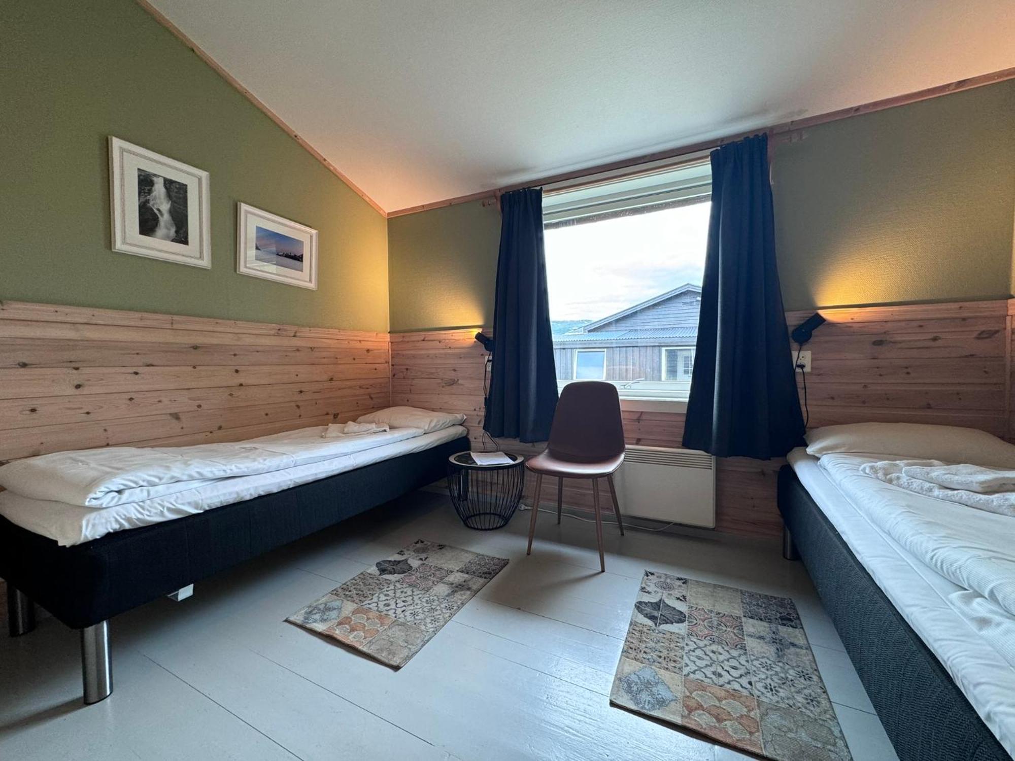Skoghus Hostel Silsand Bagian luar foto