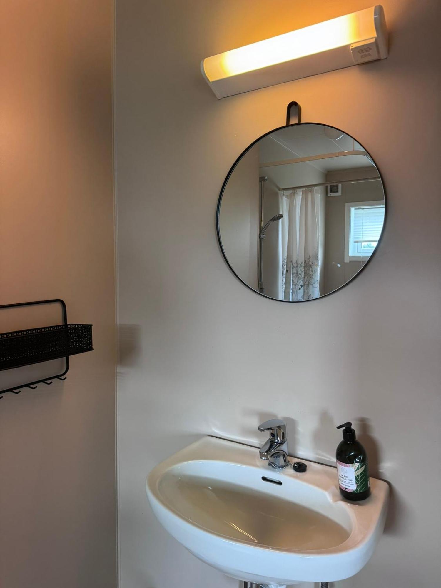 Skoghus Hostel Silsand Bagian luar foto