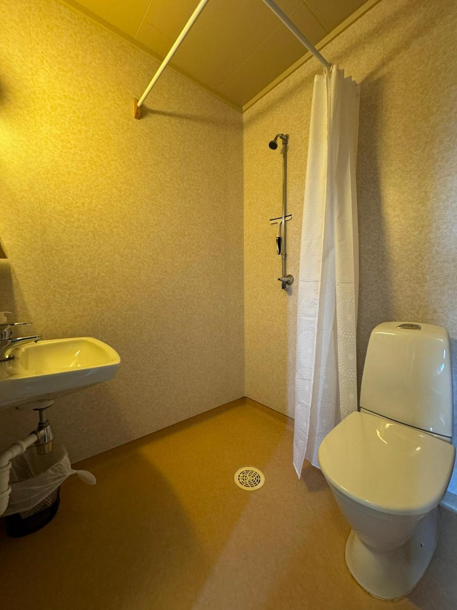 Skoghus Hostel Silsand Bagian luar foto