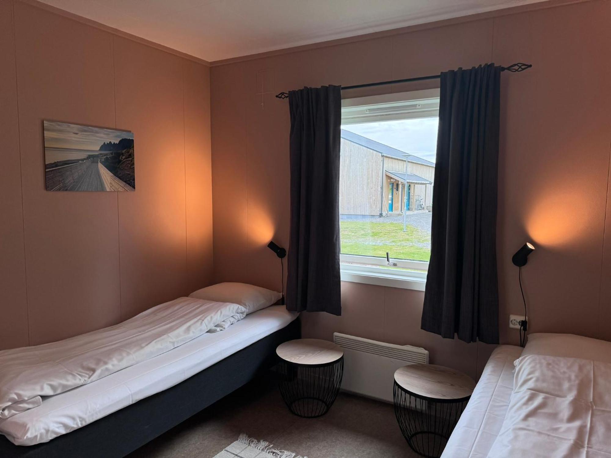 Skoghus Hostel Silsand Bagian luar foto